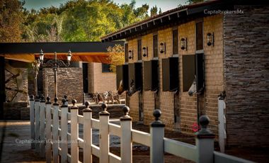 RANCHO DE LUJO CON PICADERO Y SALON DE EVENTOS EN EL SUR DE ZM GUADALAJARA