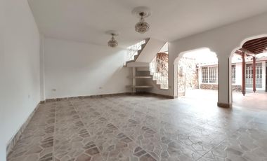 casa en venta en quinta oriental. Cod V25303