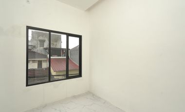 Rumah Hook SHM 15 Menit ke Mall Summarecon Bekasi Bebas Banjir J-38768