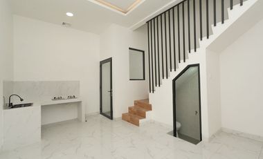 Rumah Hook SHM 15 Menit ke Mall Summarecon Bekasi Bebas Banjir J-38768