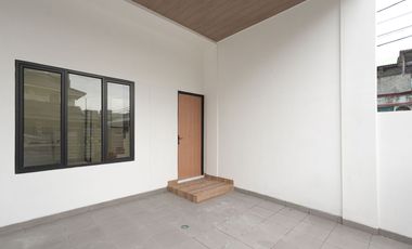 Rumah Hook SHM 15 Menit ke Mall Summarecon Bekasi Bebas Banjir J-38768