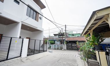 Rumah Hook SHM 15 Menit ke Mall Summarecon Bekasi Bebas Banjir J-38768