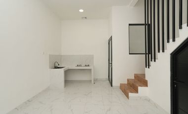 Rumah Hook SHM 15 Menit ke Mall Summarecon Bekasi Bebas Banjir J-38768