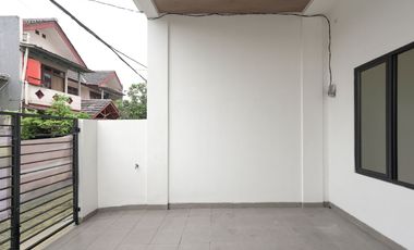 Rumah Hook SHM 15 Menit ke Mall Summarecon Bekasi Bebas Banjir J-38768