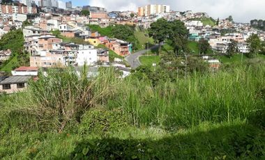 LOTE EN VENTA EN AVENIDA KEVIN ANGEL