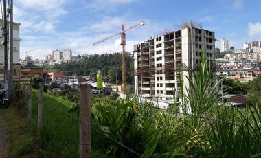 LOTE EN VENTA EN AVENIDA KEVIN ANGEL