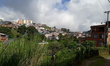 LOTE EN VENTA EN AVENIDA KEVIN ANGEL