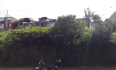 LOTE EN VENTA EN AVENIDA KEVIN ANGEL