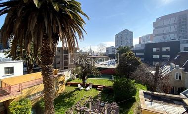 Casa en venta 4D, 3B, 3E, piscina y gran terreno en Ñuñoa.