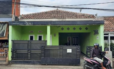 Dijual rumah Mainroad dekat pasar parakan muncang