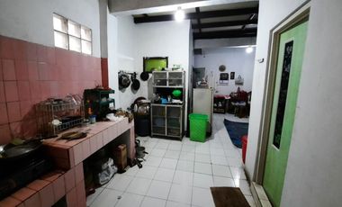 Dijual rumah Mainroad dekat pasar parakan muncang