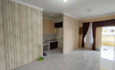 rumah siap huni kawasan ramai lingkungan tenang di jalan delima