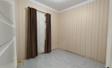 rumah siap huni kawasan ramai lingkungan tenang di jalan delima