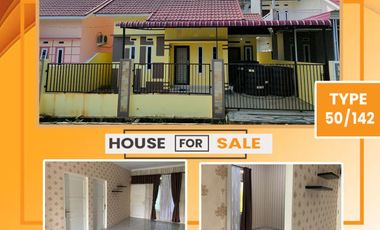 rumah siap huni kawasan ramai lingkungan tenang di jalan delima