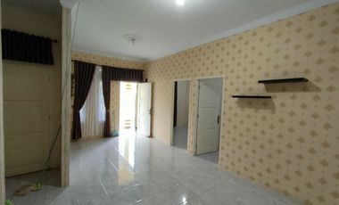 rumah siap huni kawasan ramai lingkungan tenang di jalan delima