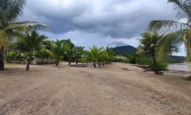 VENDO APARTAMENTO CON LINEA BLANCA EN ARRAIJAN PLAYA DORADA 2R