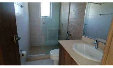 CASA DE 3REC 240MTS2 EN ALTOS DEL PARQUE