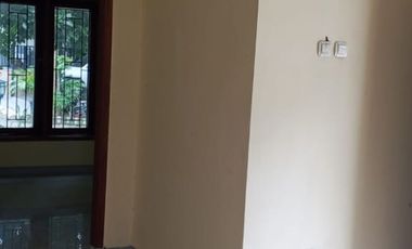 Rumah SHM 1 Lantai 17 Mnt ke Pintu Tol Jatiwarna 1 Hadap Timur J-39597