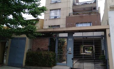 Venta departamento 2 ambientes con patio en Sarandí (30665)