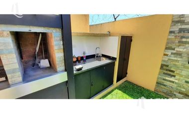 VENTA DUPLEX 4 AMB C/COCH Y PILETA (BARRIO AYRES DE QUILMES)- EXCELENTE ESTADO!!