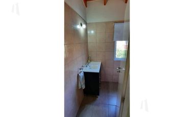 VENTA DUPLEX 4 AMB C/COCH Y PILETA (BARRIO AYRES DE QUILMES)- EXCELENTE ESTADO!!