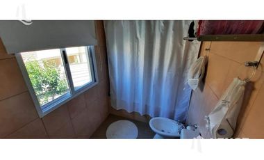 VENTA DUPLEX 4 AMB C/COCH Y PILETA (BARRIO AYRES DE QUILMES)- EXCELENTE ESTADO!!