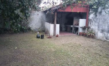 Casa en venta en Haedo Chico