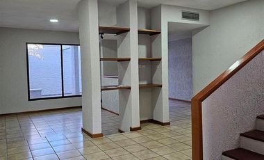 Casa en sector Las Quintas