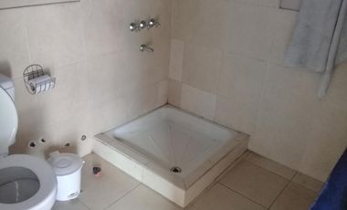 EXCELENTE CASA EN 2 PLANTAS