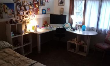 EXCELENTE CASA EN 2 PLANTAS