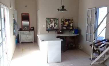 EXCELENTE CASA EN 2 PLANTAS