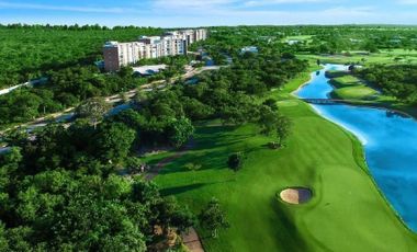 VENTA terreno con vista al campo de golf, Privada Kanha Yucatán Country Club.