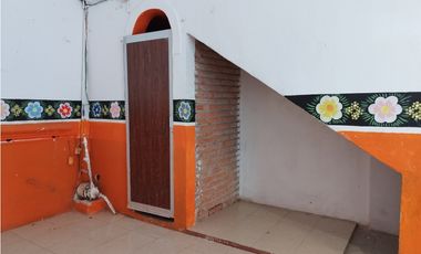 VENTA CASA CON LOCAL COMERCIAL