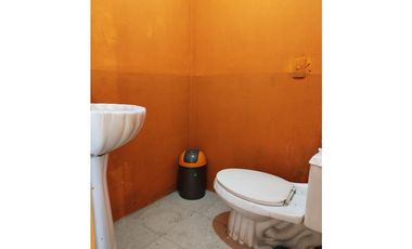 VENTA CASA CON LOCAL COMERCIAL