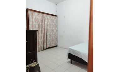 VENTA CASA CON LOCAL COMERCIAL