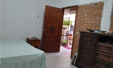 VENTA CASA CON LOCAL COMERCIAL