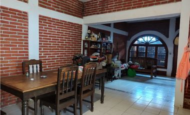 VENTA CASA CON LOCAL COMERCIAL