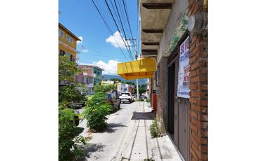 VENTA CASA CON LOCAL COMERCIAL