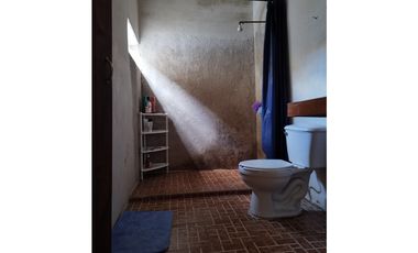 VENTA CASA CON LOCAL COMERCIAL