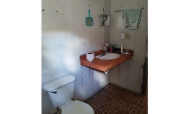 VENTA CASA CON LOCAL COMERCIAL