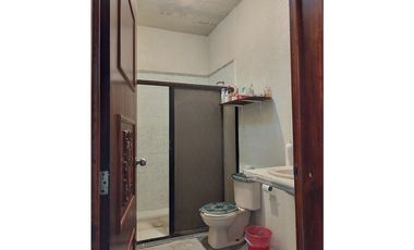 VENTA CASA CON LOCAL COMERCIAL