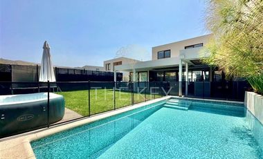 Impecable Casa En Venta 3d 3b Santa Elena