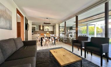 Impecable Casa En Venta 3d 3b Santa Elena