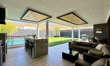 Impecable Casa En Venta 3d 3b Santa Elena