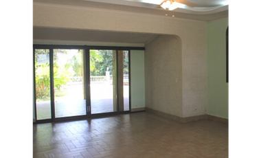 Vendo amplia casa en Las Cumbres *LC-01*