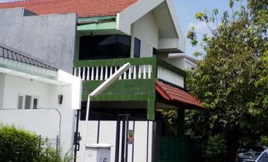 Rumah Furnished 2.5 Lt di Taman Kebon Jeruk Jakarta Barat