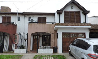Duplex en venta de tres ambientes en Berazategui Ideal para familia!
