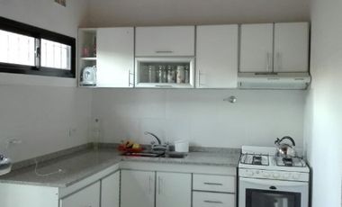 Departamento Tipo Casa en venta en Remedios de Escalada Oeste
