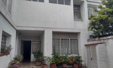 casa en venta en barrio blanco. Cod V10367