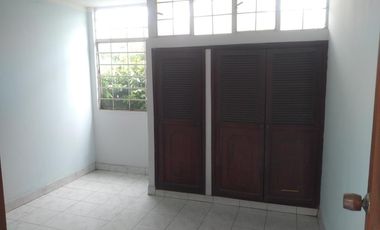 casa en venta en barrio blanco. Cod V10367